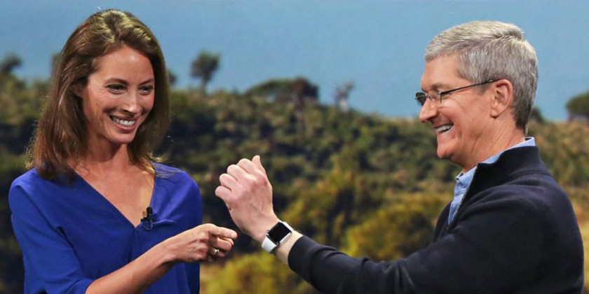 Christy Turlington Burns Apple Watch